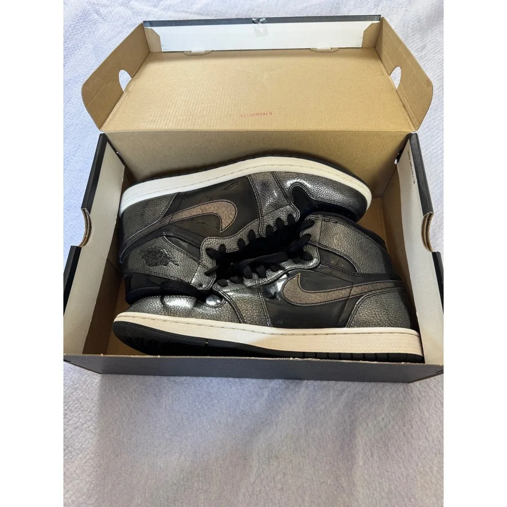 Nike Air Jordan 1 Retro High Black Metallic Silver Sneakers 332550-017 Mens 10